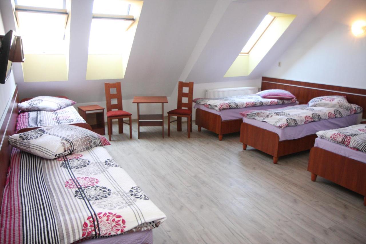 Diament Bed & Breakfast Rewal Bagian luar foto