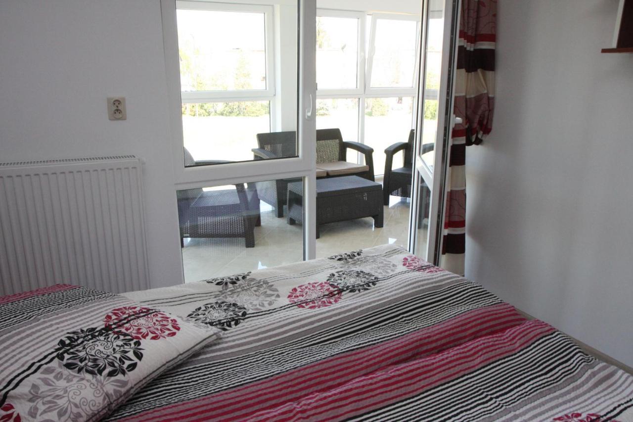Diament Bed & Breakfast Rewal Bagian luar foto