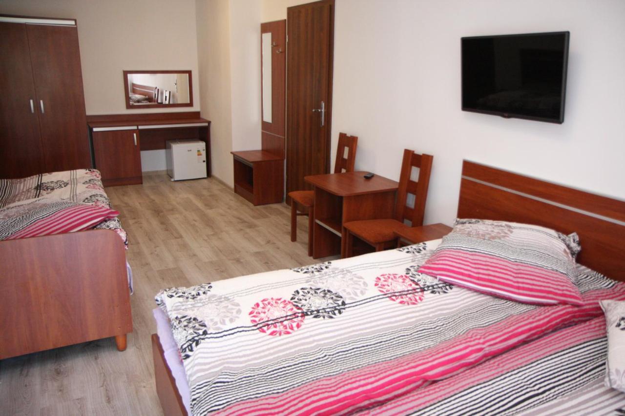 Diament Bed & Breakfast Rewal Bagian luar foto