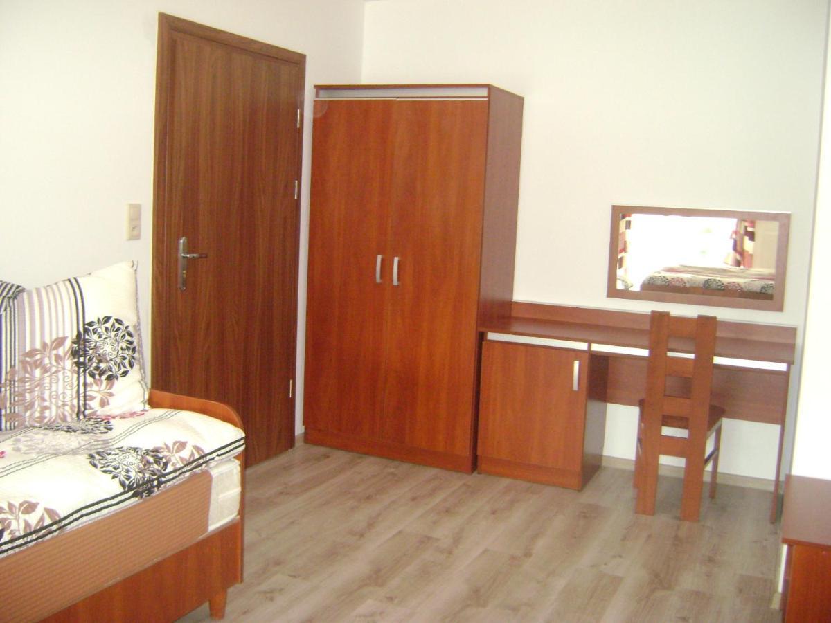 Diament Bed & Breakfast Rewal Bagian luar foto