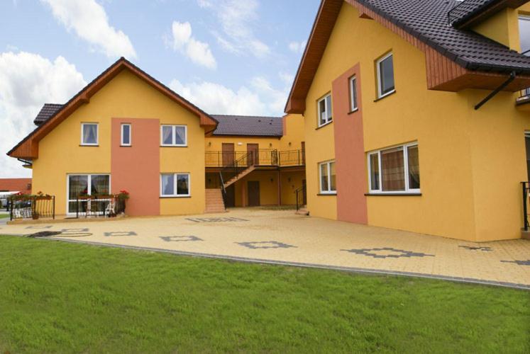 Diament Bed & Breakfast Rewal Bagian luar foto